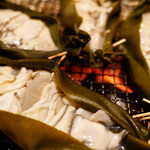 割烹　秋山 - 牡蠣昆布焼き