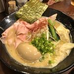 麺屋 七利屋 - 特製濃厚鶏そば 1100円