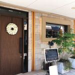 ラ・フォルム ド エテルニテ - 外観