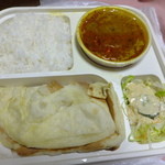 Ajianshirukurodo - お持ち帰り：ナン付カレーライス弁当￥650