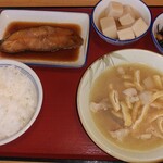 富山上袋食堂 - かれい煮・高野豆腐・ひじき・ご飯小・豚汁