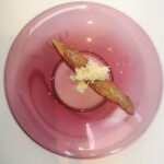 プレゼンテ スギ - 鴨出汁でガストロバックして炙った青首ササミの低温調理佐倉産山わさび燻製塩