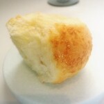 プレゼンテ スギ - チーズとバターのパン