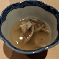 鮨 はしもと - 鯛とクエのお出汁