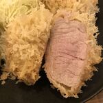 とんかつ成蔵 - ジューシーな肉汁が溢れるシャ豚ブリアン！