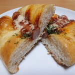 オレンジジャム - ロングウインナー(145円)　断面