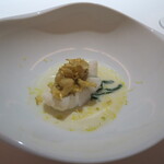 レフェルヴェソンス - 冬、枯葉、雪～甘鯛のロティと菊芋のクリスプ、春菊、骨の出汁のアラクレームと山椒オイル