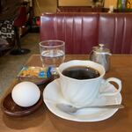 シャレード - 年末なので食べ物メニューは無かった、おばちゃんがごめんね〜ってゆで卵をくれた。　