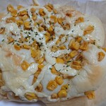パン焼き小屋 モルバン - 料理写真:コーンのふんわりちぎりパン¥180+税