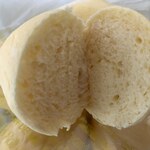 フレスタ - 料理写真:ごぱんロール　151円