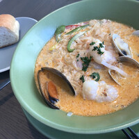 COLONIAL BEACH 横浜ハンマーヘッド - 