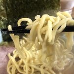 家系ラーメン まこと家 - 酒井製麺