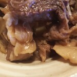 久兵衛屋 - 牛すじ煮込み 牛アップ