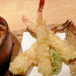 山形蕎麦と串揚げのお店 焔蔵 - なかなかデカイ海老です
