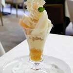 資生堂パーラー - 新潟県渡辺果樹園産 ル レクチェのパフェ