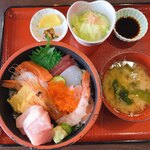 Shinsen Sakana No Shokudou Sugoemon - 海鮮丼