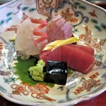 日本料理 きた川 - 奄美中トロ　佐渡鰤　淡路天然鯛