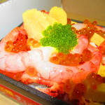 札幌市場めし　まるさん亭 - １日５０杯限定・海鮮バラチラシ　１０００円（税込）のアップ【２０１９年１２月】