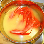 札幌市場めし　まるさん亭 - １日５０杯限定・お鍋持参のテイクアウト蟹汁３人前で１０５０円（税込）【２０１９年１２月】