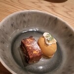 ル レストラン - カステラのフレンチトーストとビターキャラメルのアイスクリーム。