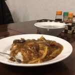 保昌 - 牛バラ肉カレーご飯