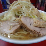 ラーメン二郎 - 小ラー野菜少なめ、にんにく、あぶら