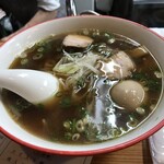 なんやかんや - ラーメン醤油（800円）
