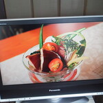 ビストロ セレニテ - 入口に設置されたモニターで。。。