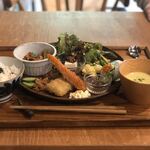 Ryokuyuu Shokudo & SPACE - 