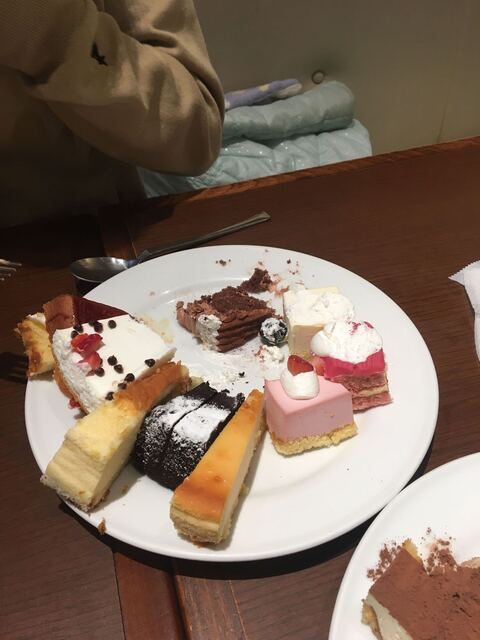 スイーツパラダイス クレフィ三宮店 Sweets Paradise 三宮 花時計前 ケーキ 食べログ