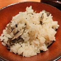 月 - 食べきれない分はおにぎりにしてくれる。