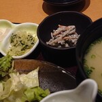 定食屋百菜 旬 - 汁物、漬け物、小鉢