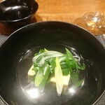 傳 - (2019年11月　訪問)牡蠣豆腐の椀。