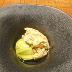 傳 - (2019年11月　訪問)デザート。ピスタチオのムースとラムレーズンアイス。