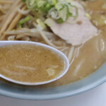 ラーメン芳蘭 - 甘く香ばしい王道の味