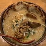 麺場 田所商店 - 北海道炙りチャーシュー麺(￥1,166円)