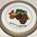 広東料理 台場 楼蘭 - 牛フィレ肉の黒胡椒炒め夏野菜添え