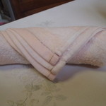 新来軒 - 手巻きのお絞り