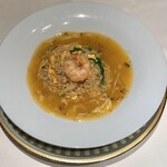 広東料理 台場 楼蘭 - タラバ蟹肉と海老入り炒飯上海蟹みそソース