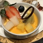 広東料理 台場 楼蘭 - 甘味デザート盛り合わせの一部