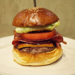 No.18 - キャラメルベーコンチーズバーガー(1650円)