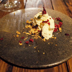 スパイスカフェ - スパイスを楽しむ9つの皿(9000円・外税)のクルフィ