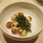 トンテキ食堂8 - 塩炒りギンナン ローズマリーの香り(300円)