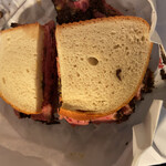 KATZ'S DELICATESSEN - 