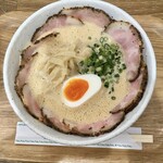 ラーメン家 みつ葉  - 出張所のしょうゆチャーシューメン　上から