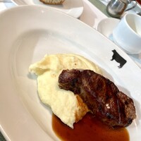 37 Steakhouse & Bar - 