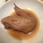 御天 - Aセット手羽煮込み