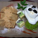 太郎茶屋 鎌倉 - たっぷりのわらびもちと３種のアイス。わらびもちパフェ