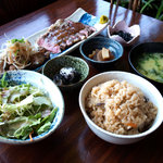 御飯屋  おはな - 「糸島セット」（2,000円） 人気No.1だそうです。