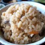 御飯屋  おはな - 「糸島セット」のかしわご飯。優しい味にほっこりしますよ。
